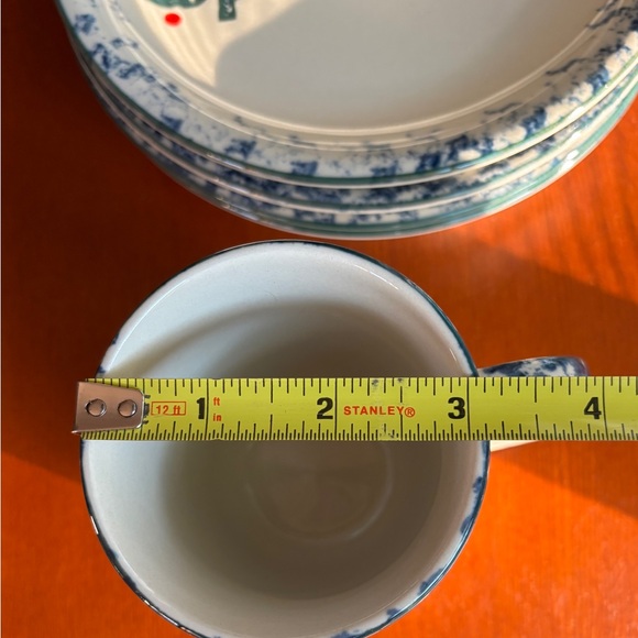 Tienshan Folkcraft “Cabin in the Snow” Stoneware (Set of 6) - Picture 8 of 11